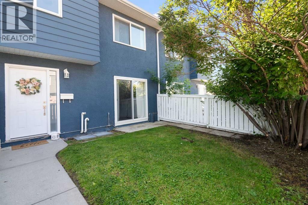251 90 Avenue property photo