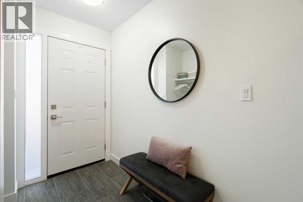251 90 Avenue property photo