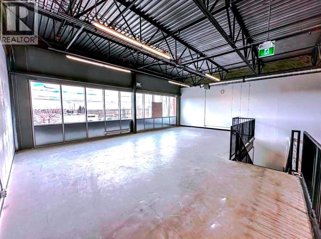 5073 11 Street property photo
