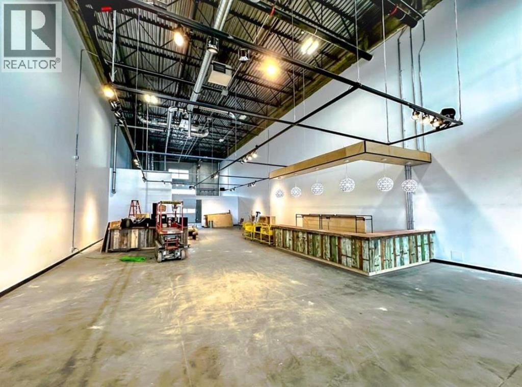 5073 11 Street property photo