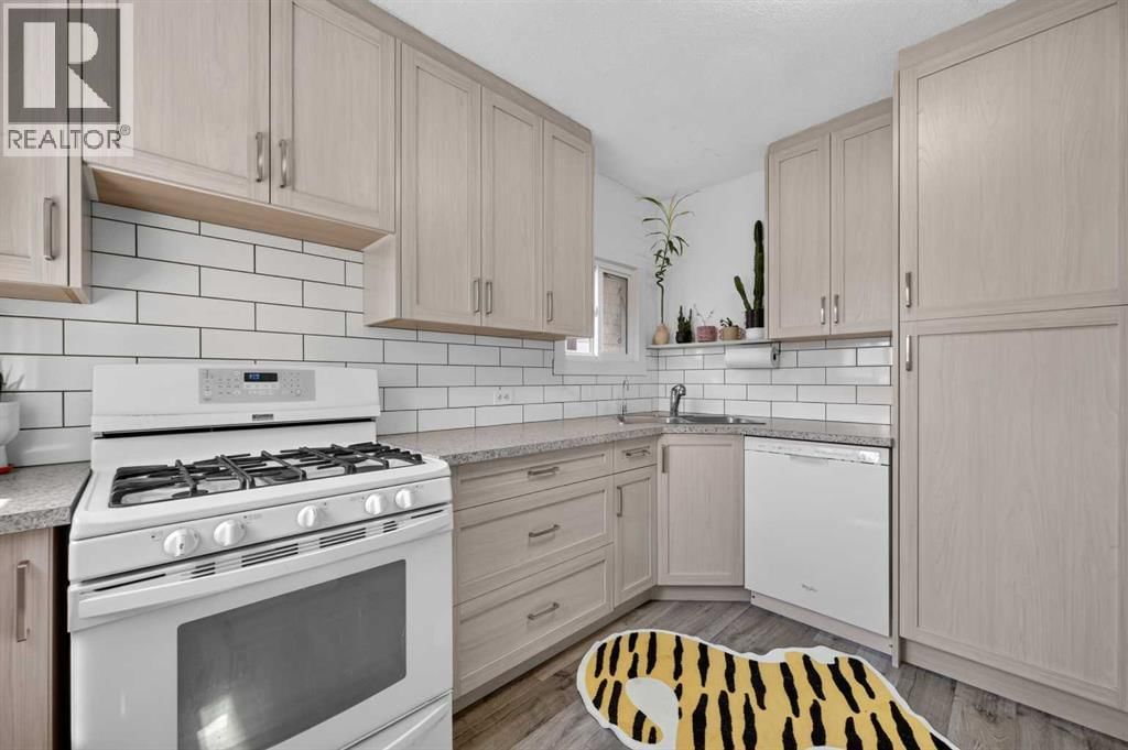 1212 Bantry Street property photo