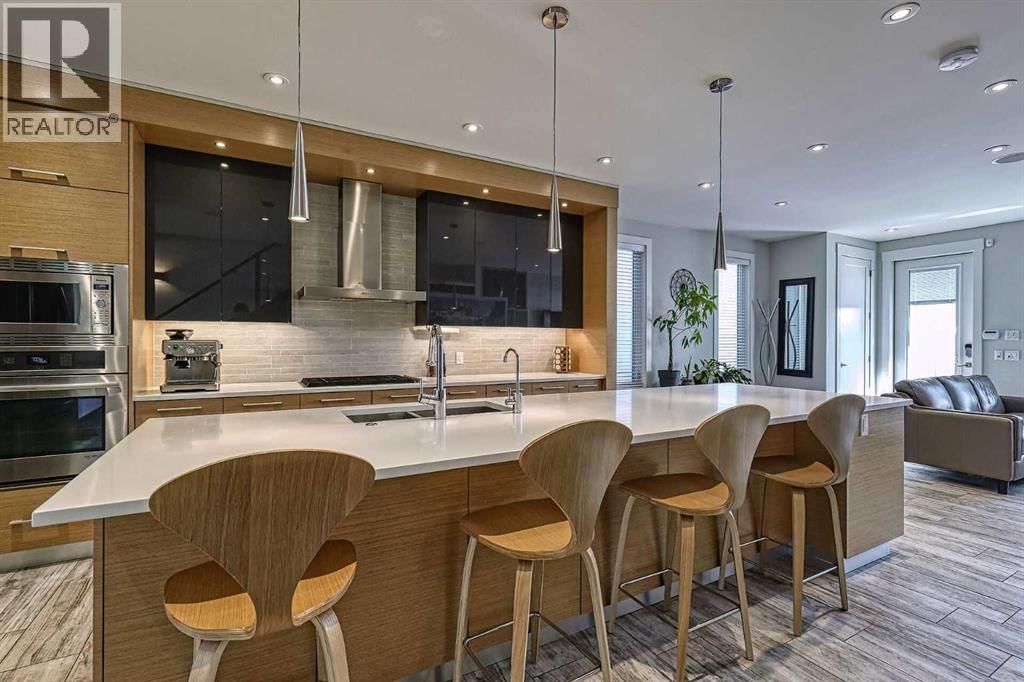 2418 24A Street property photo
