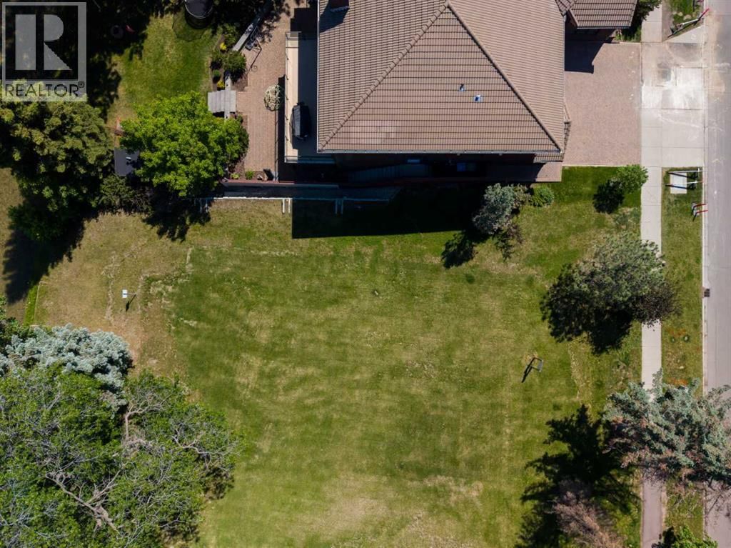 640 Riverdale Avenue property photo