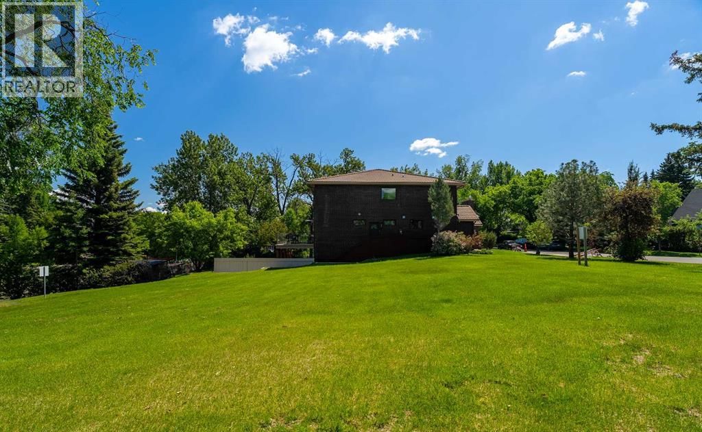 640 Riverdale Avenue property photo