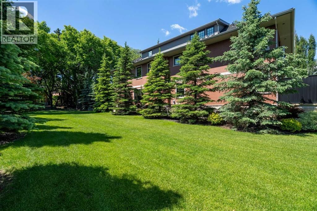 718 Riverdale Avenue property photo