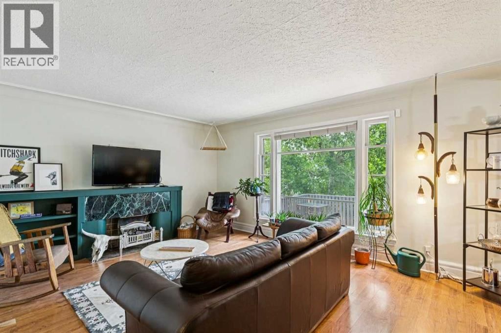 2128 17 Avenue property photo