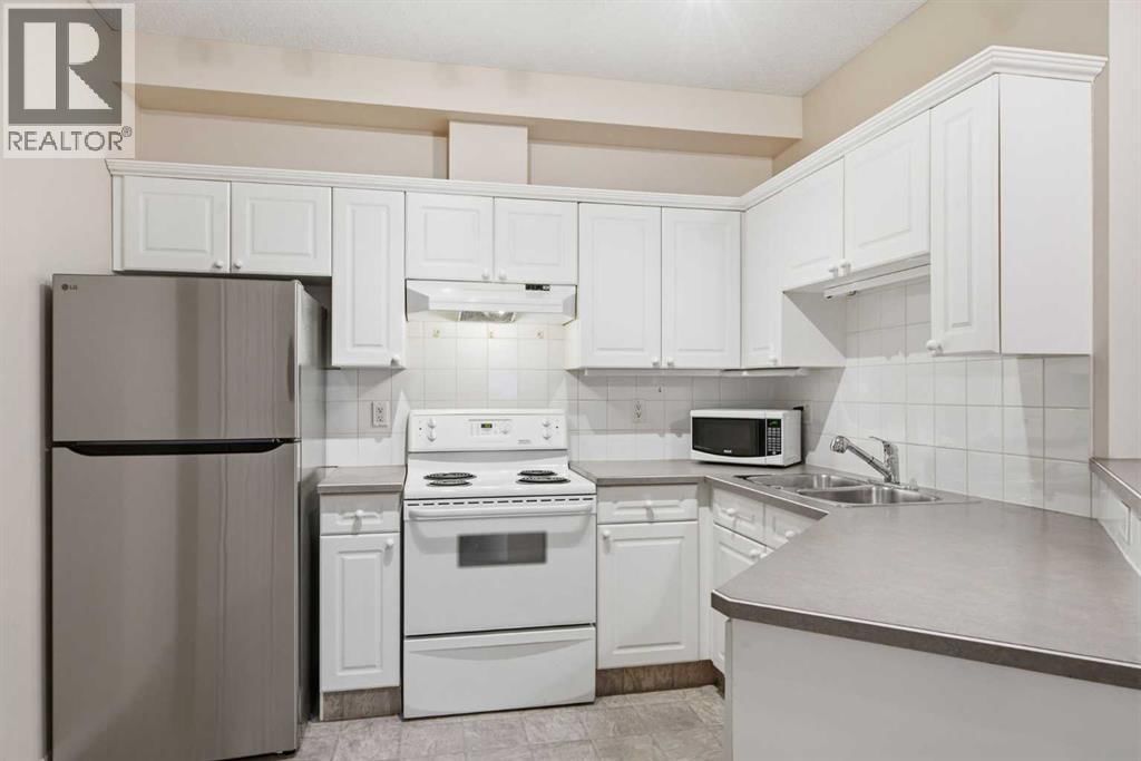 126 14 Avenue property photo