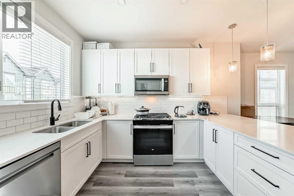 30 Evanscrest Park property photo