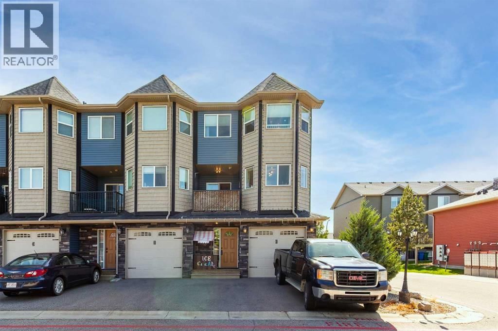 879 Mt Sundance Manor West, Lethbridge, Alberta T1J 1X5
