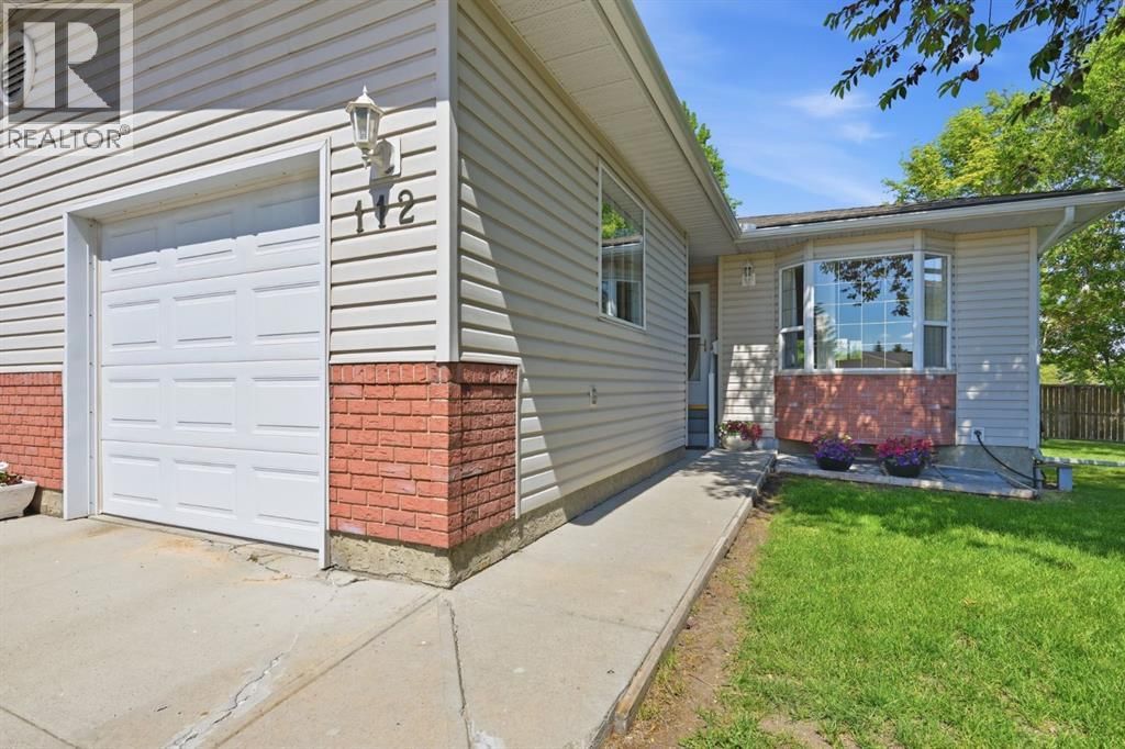 112 Dovista Court property photo