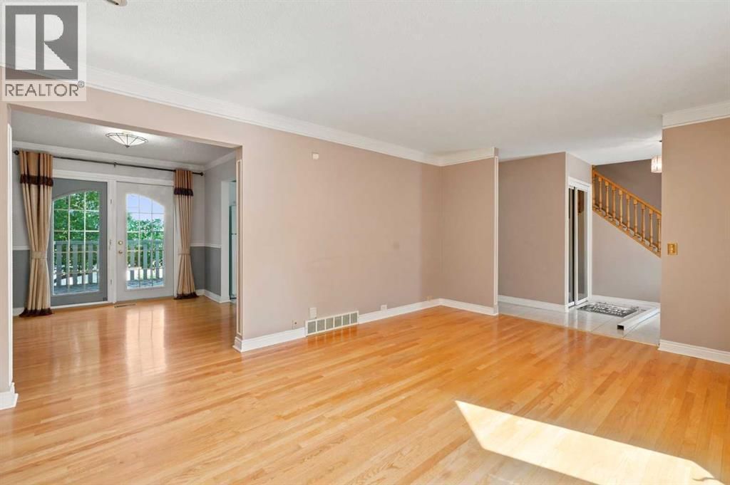 820 Canford Crescent property photo