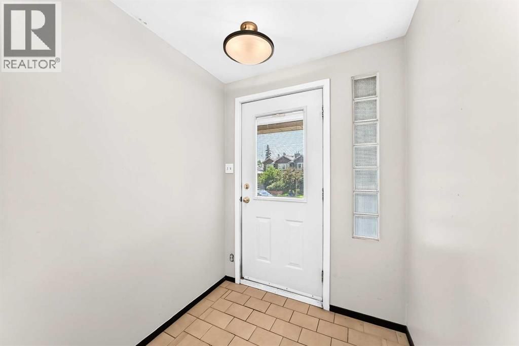 2028 Westmount Road property photo