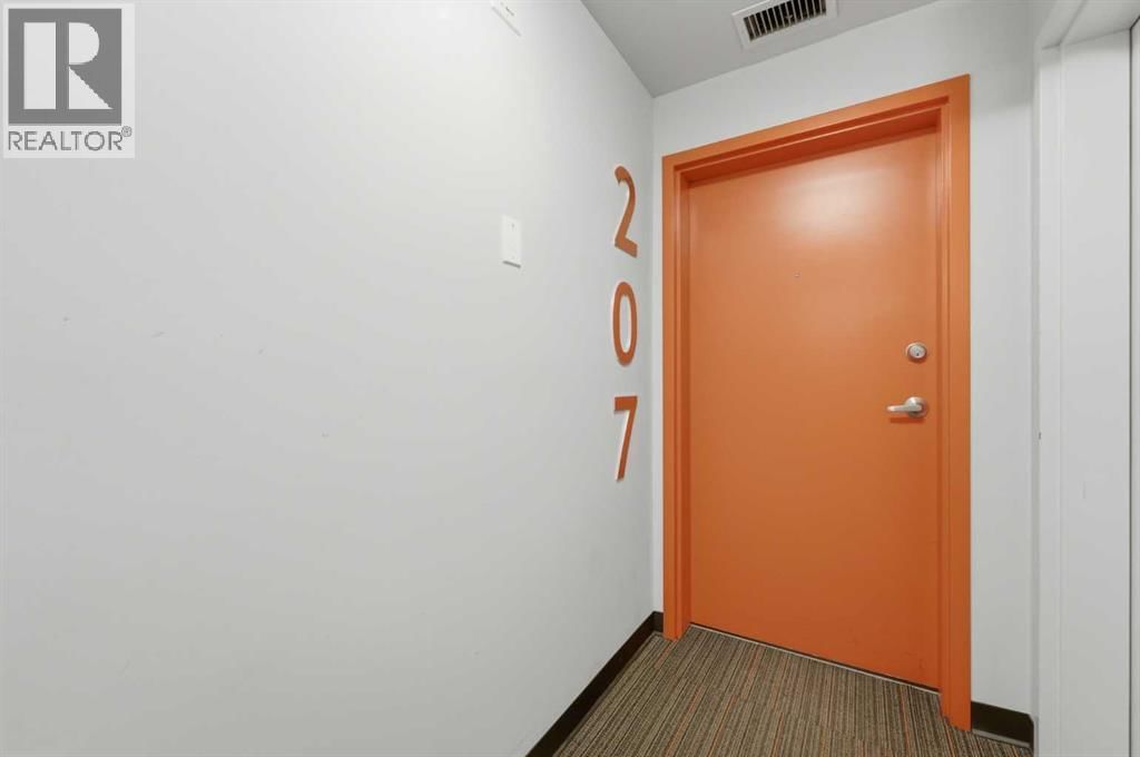 805 4 Street property photo