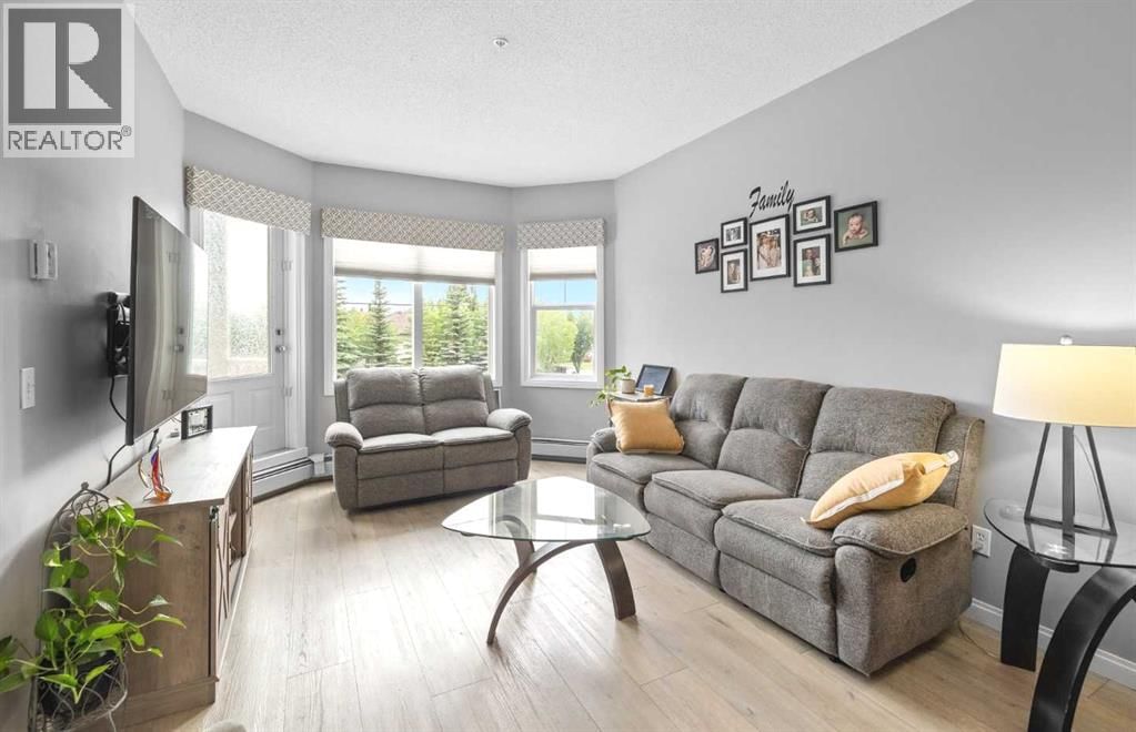 8 Prestwick Pond Terrace property photo