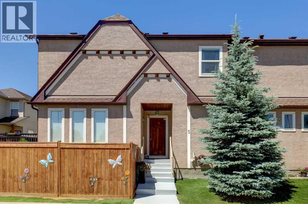 5 Covecreek Mews