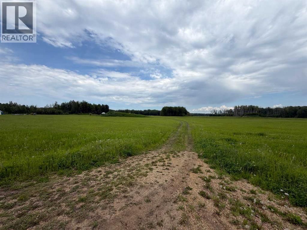 42 Spruce Point Estates Road, Kinuso, Alberta T0G 2K0