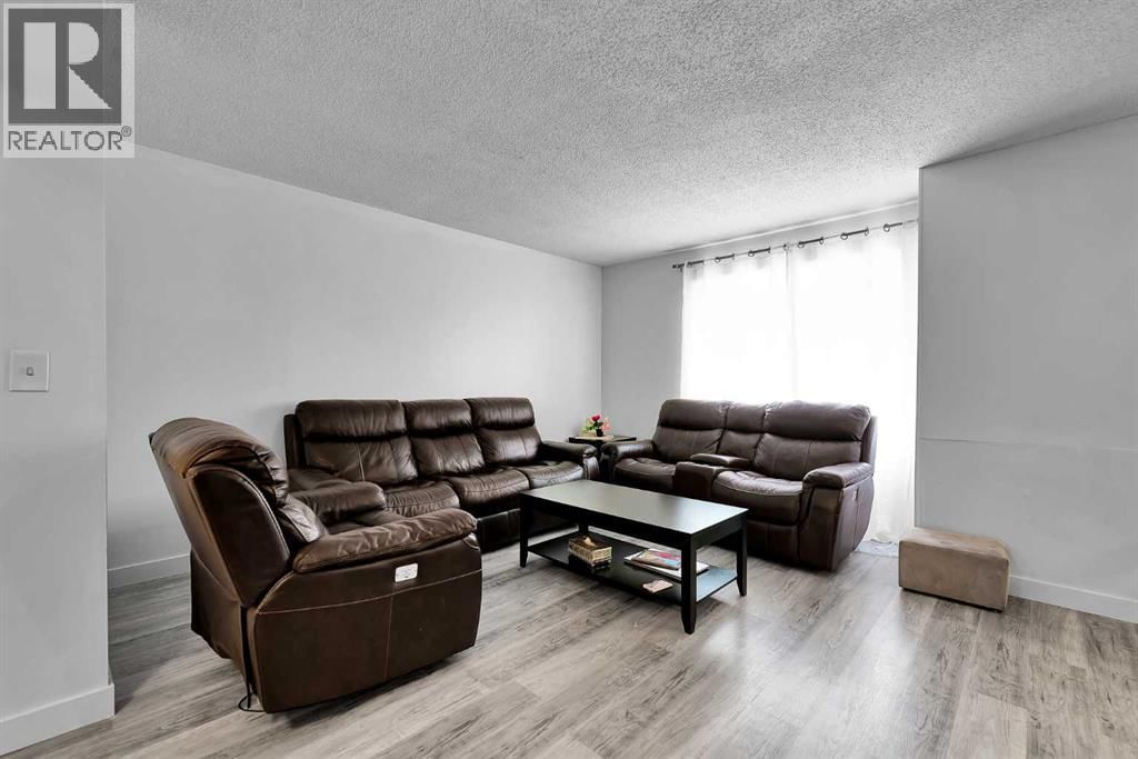 516 Blackthorn Road property photo