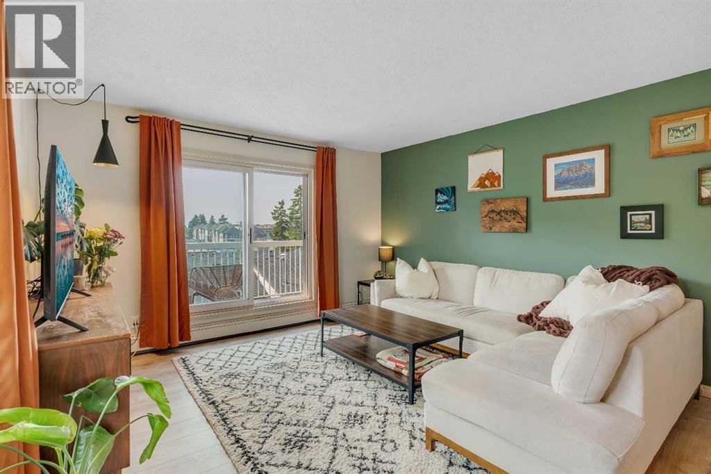 2211 29 Street property photo