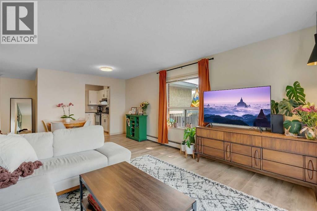 2211 29 Street property photo