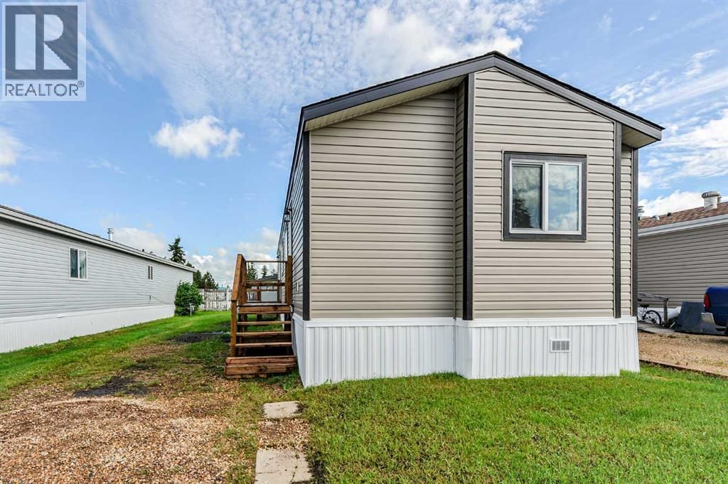4802 54 Avenue, Camrose, Alberta T4V 3A5