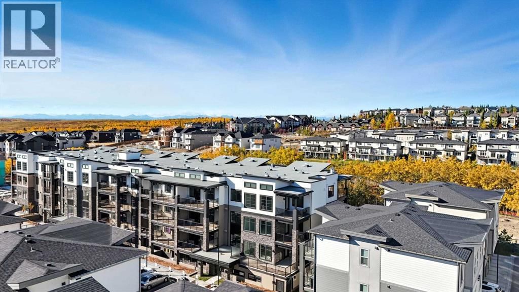 2117 81 Street Southwest, Calgary, Alberta T3H 6H5