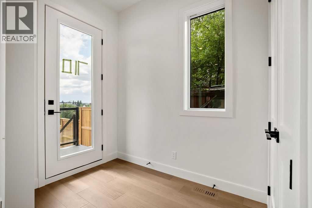 710 Bridge Crescent property photo