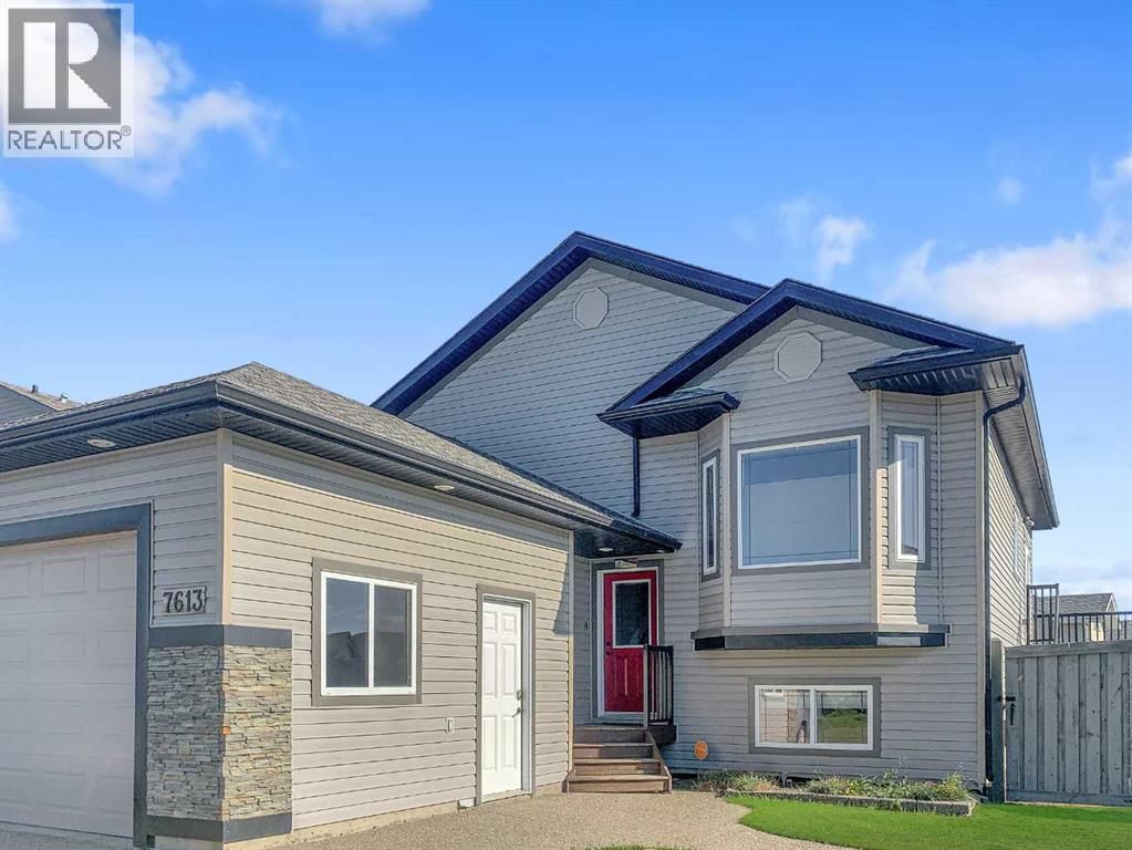 7613 114 Street, Grande Prairie, Alberta T8W 0G3