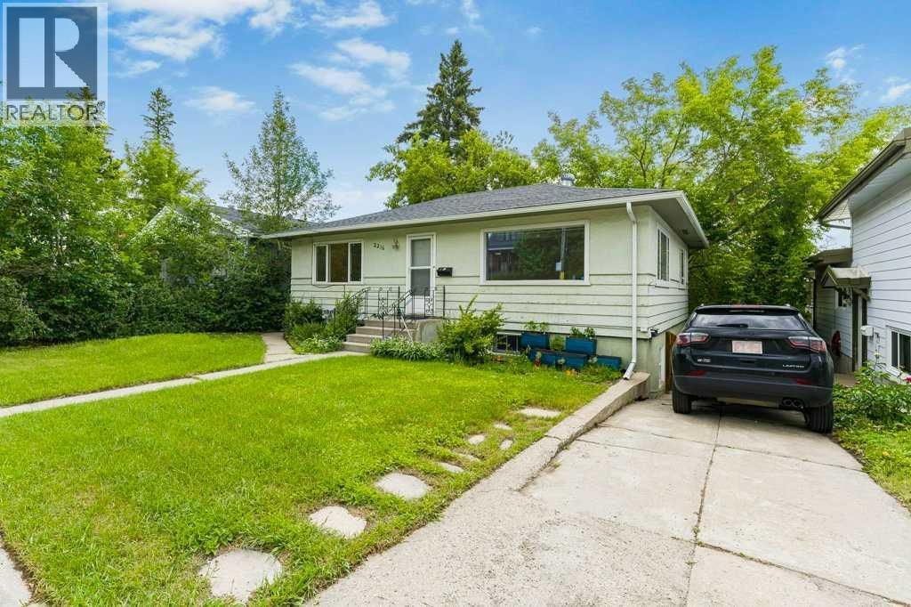 2216 19 Street property photo