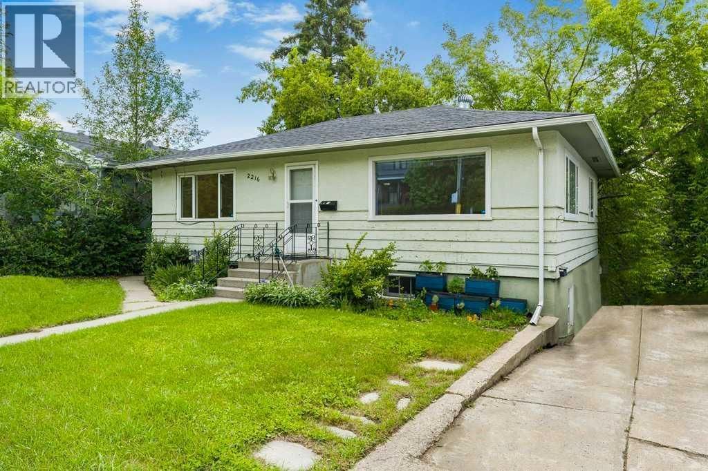 2216 19 Street property photo
