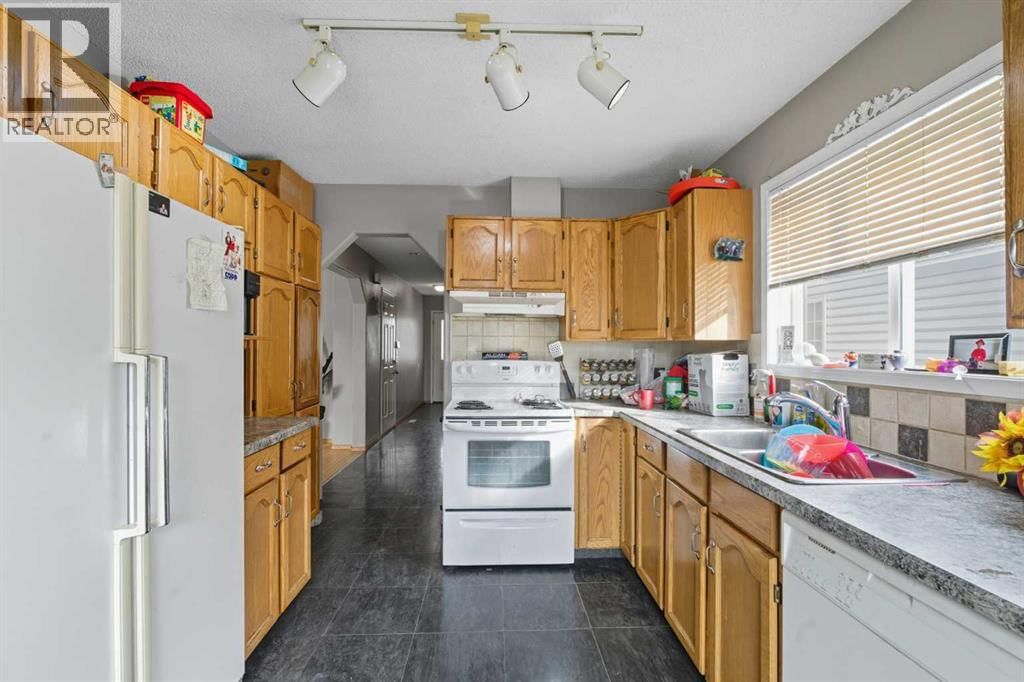 141 Saratoga Close property photo