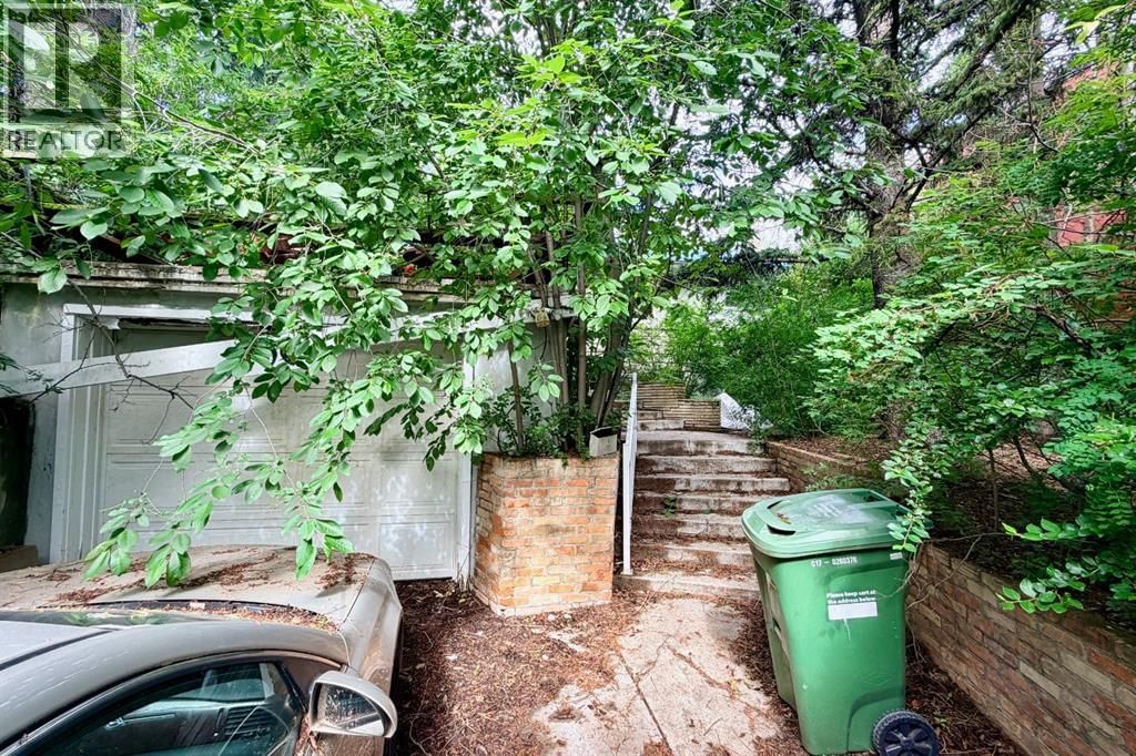 2003 9 Street property photo