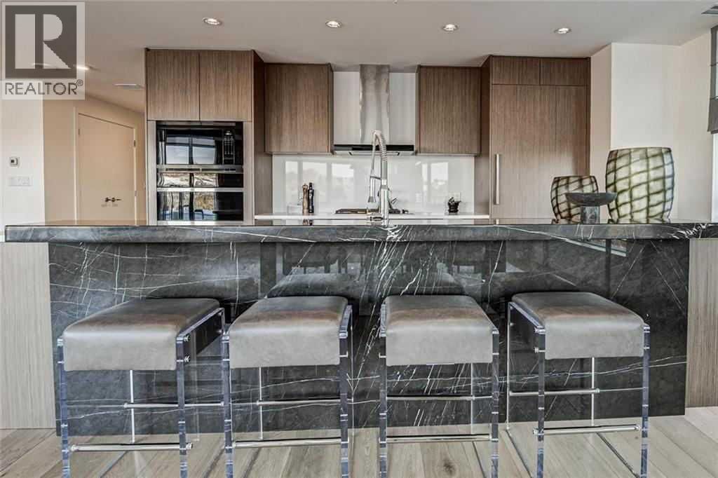 128 Waterfront Court property photo