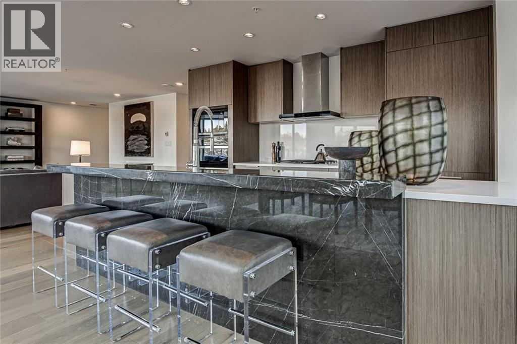 128 Waterfront Court property photo