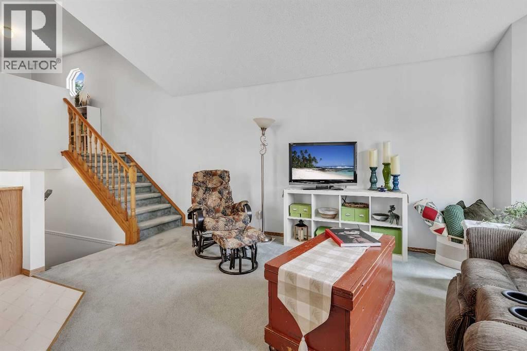 86 Coventry Lane property photo