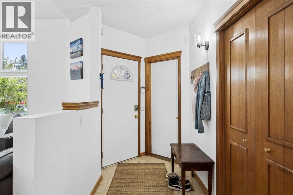 989 Macewan Valley Road property photo