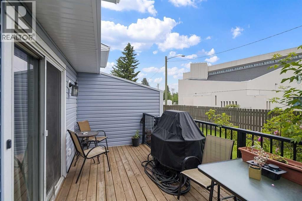 195 Manora Place property photo