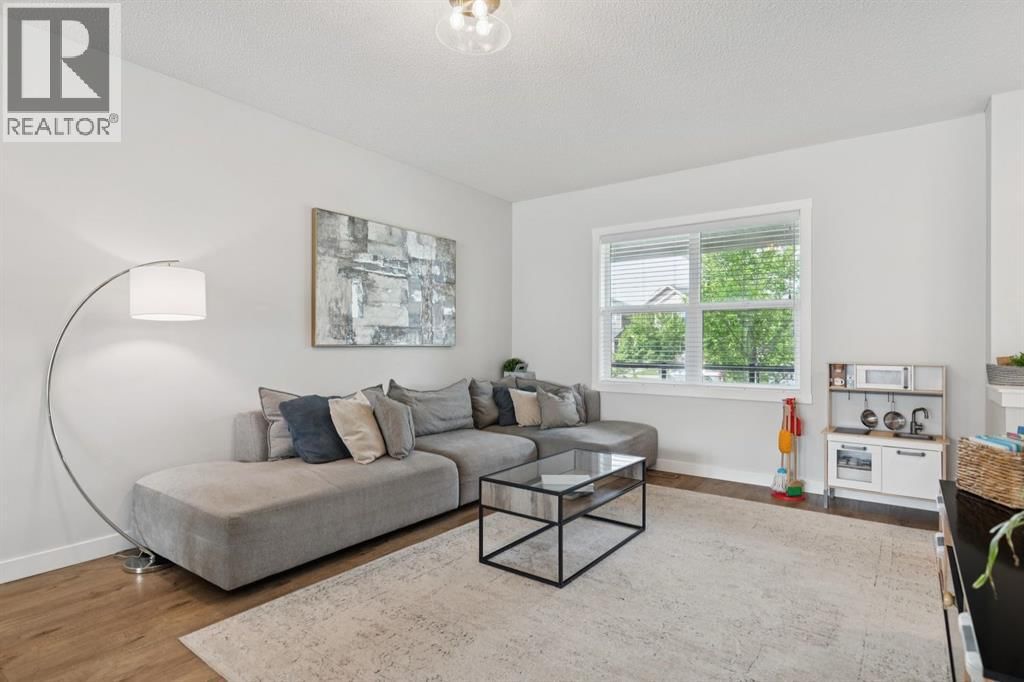 124 Wolf Willow Boulevard property photo
