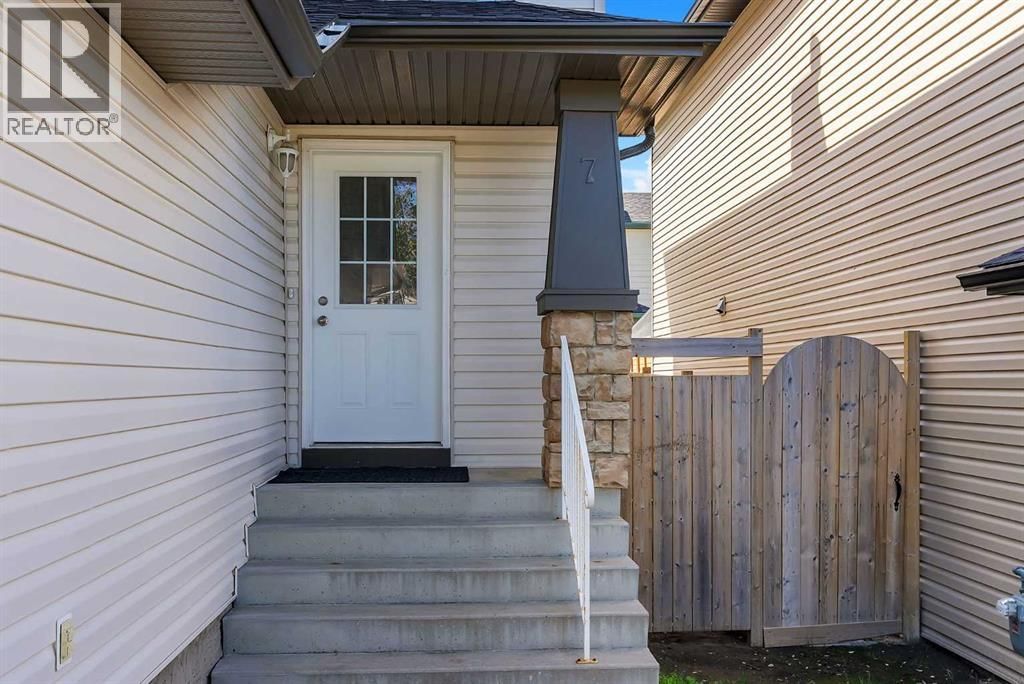 7 Saddlecrest Terrace property photo
