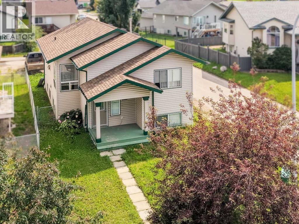10761 74 Avenue, Grande Prairie, Alberta T8W 2T2