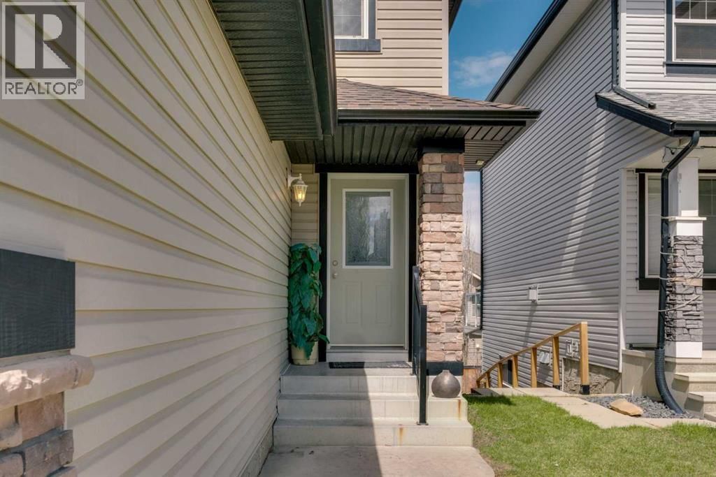 133 Everwoods Close property photo