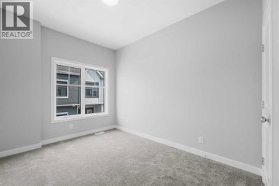 607 Mahogany Road Southeast | Calgary Alberta | Slide Image Twelve