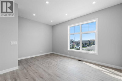 607 Mahogany Road Southeast | Calgary Alberta | Slide Image Eight