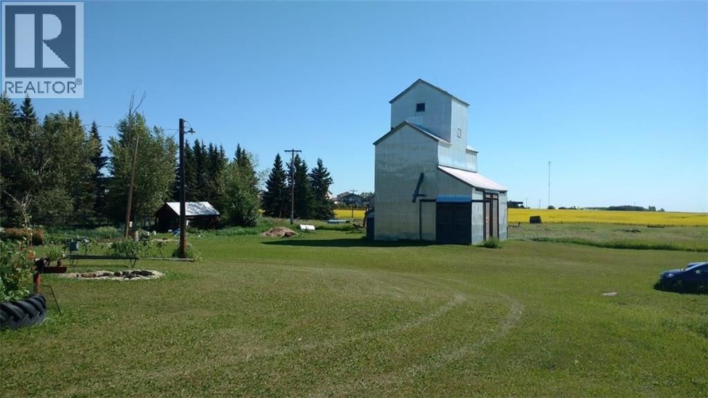 30077 RR14 Northwest, Carstairs, Alberta T0M 0N0