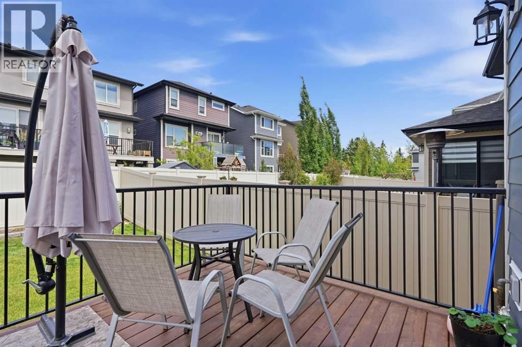 7164 11 Avenue property photo