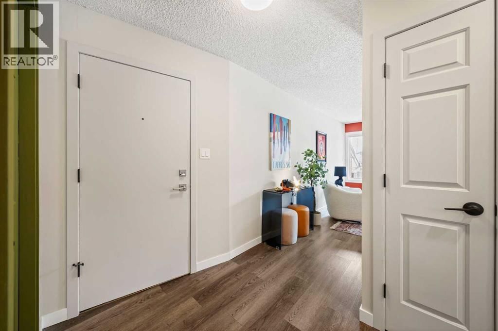 825 4 Street property photo