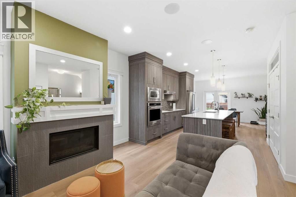 308 11 Avenue property photo