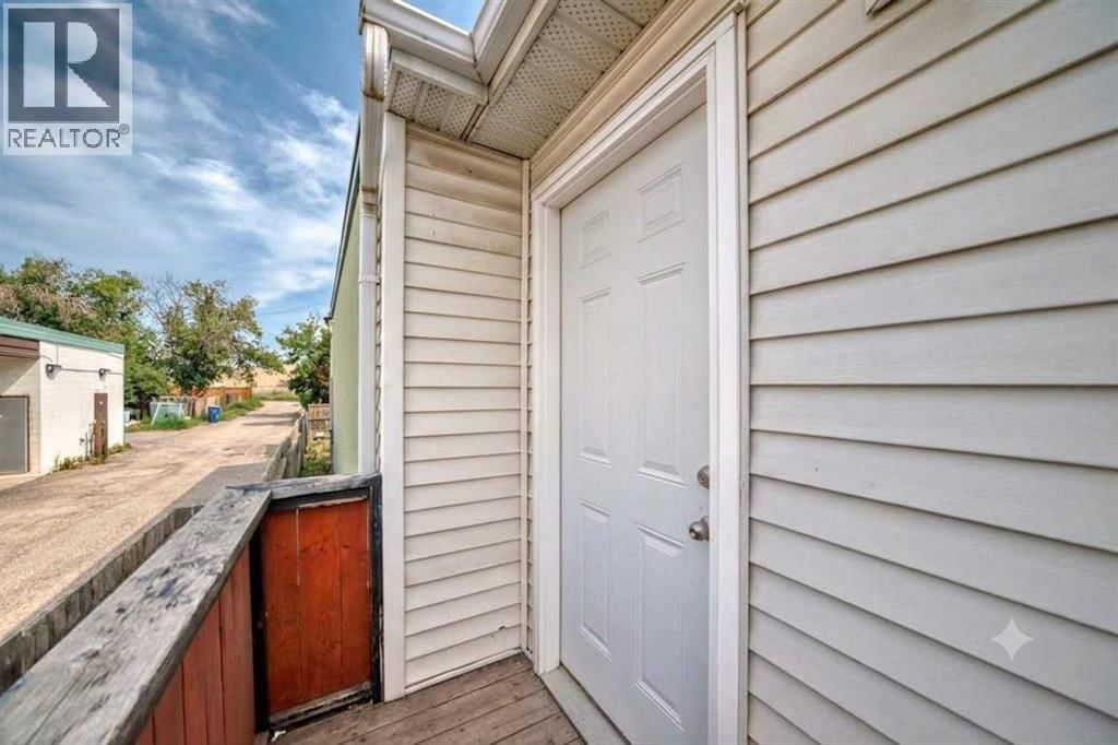 2714 74 Avenue property photo
