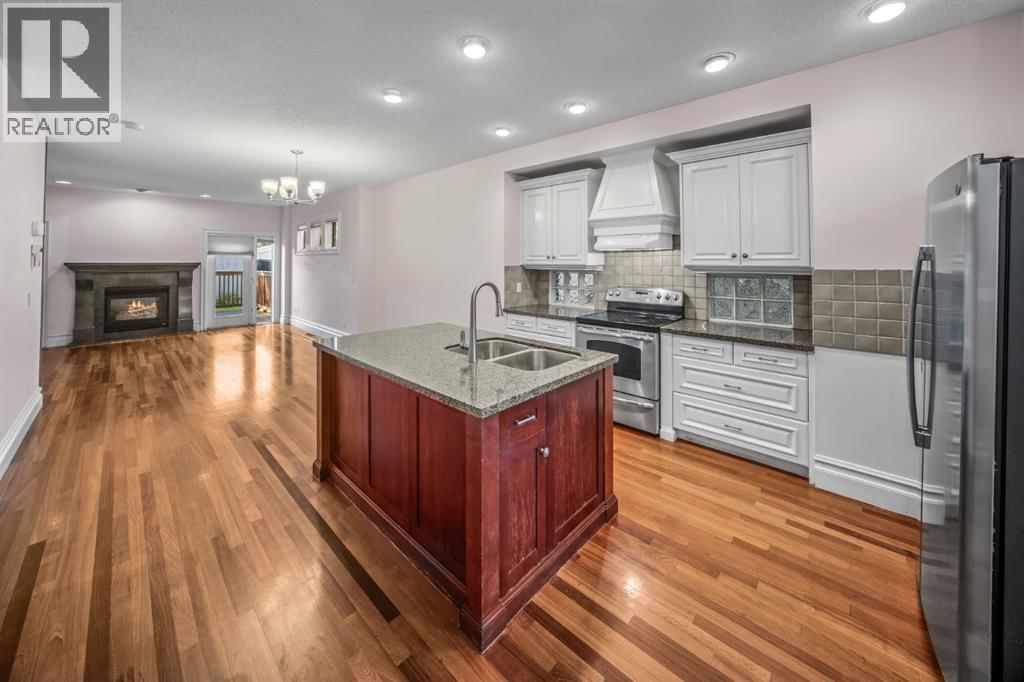 2530 3 Avenue property photo