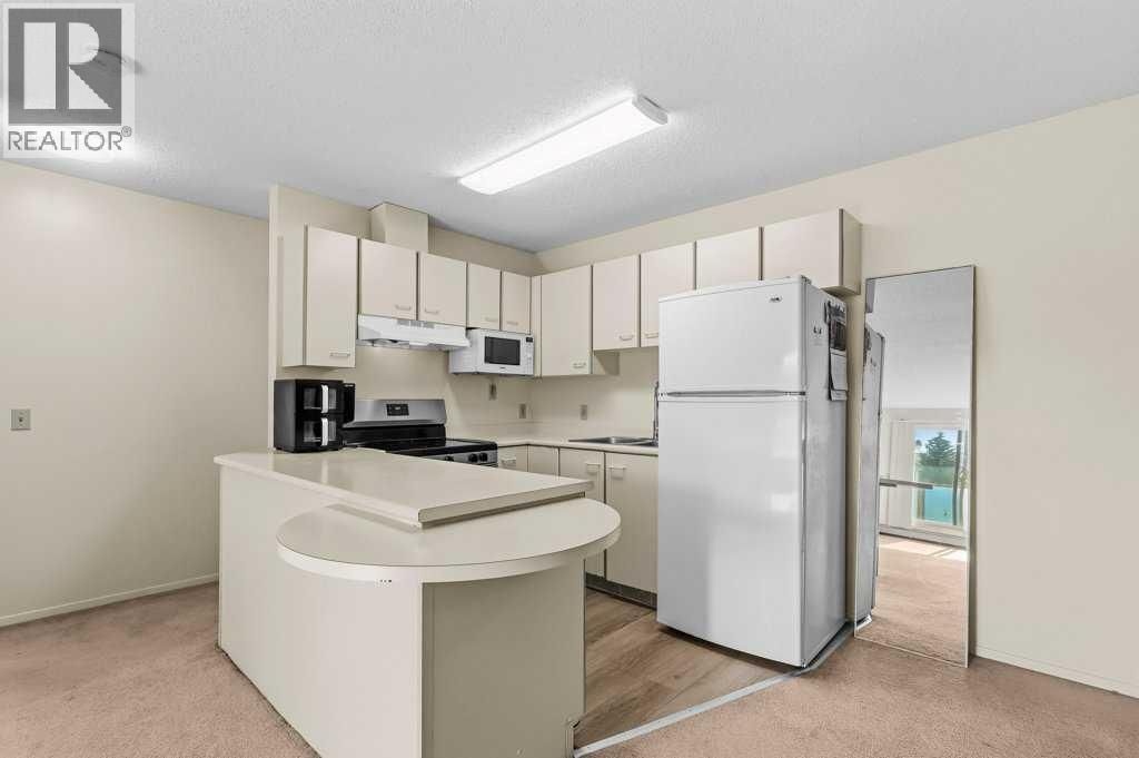2422 Edenwold Heights property photo