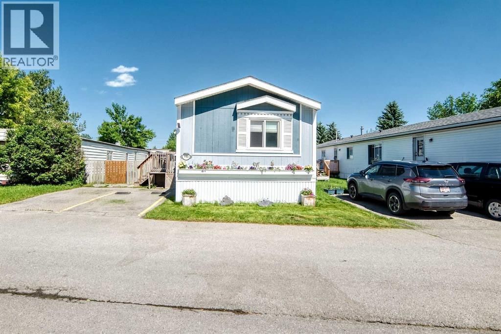 6724 17 Avenue property photo